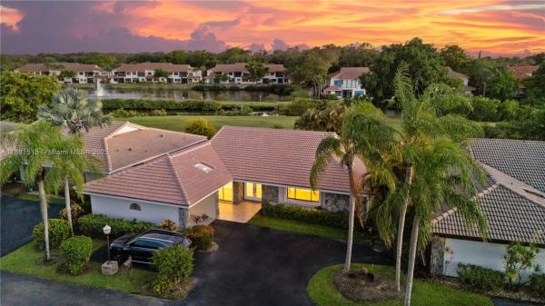Villa Residences Of Emerald Hills, 3650 N 36th Ave 45 ##45, Hollywood, Florida 33021, image 1