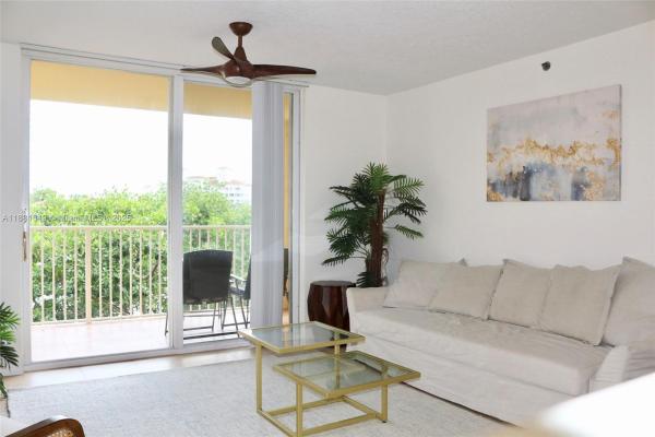 The Yacht Club At Aventura, 19999 E Country Club Dr #1304, Aventura, Florida 33180, image 1