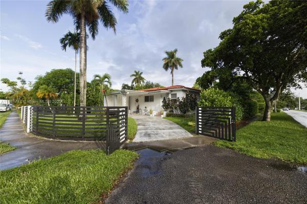 795 NE 146th St, Miami, Florida 33161, image 1