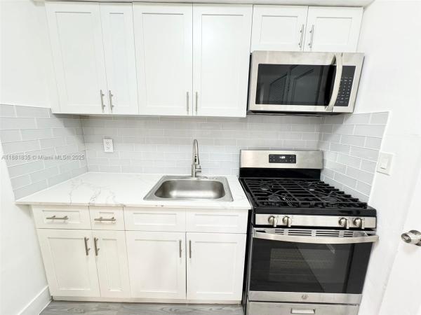 Harding Townsite, 7435 Byron Ave #2, Miami Beach, Florida 33141, image 1