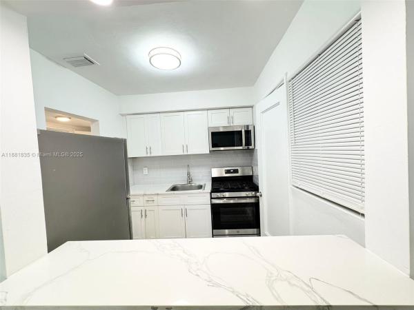 Harding Townsite, 7435 Byron Ave, Miami Beach, Florida 33141, image 2