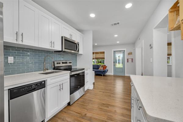 North Andrews Gardens, 4881 NE 2nd Ave, Oakland Park, Florida 33334, image 1