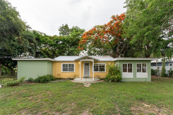 Kendall No HOA, 7997 SW 98th Ter, Kendall, Florida 33156, image 3