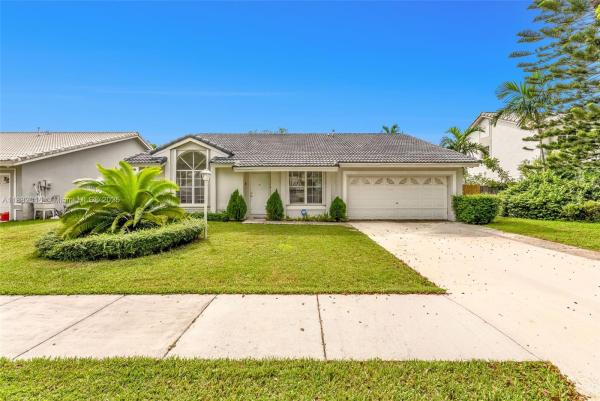 Laguna Point North, 21420 SW 94th Ave, Cutler Bay, Florida 33189, image 1