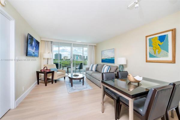 Gallery One, 2670 E Sunrise Blvd #724, Fort Lauderdale, Florida 33304, image 2