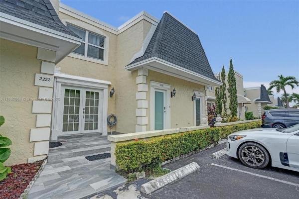 Venetian Park, 2220 NE 11th St, Hallandale Beach, Florida 33009, image 1