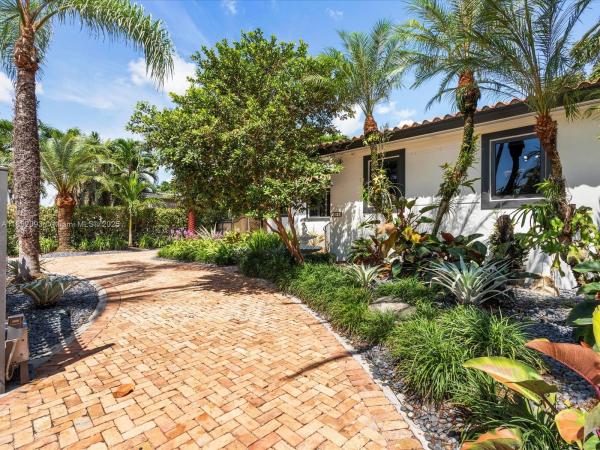 Coral Way Village, 8311 SW 31st St, Westchester, Florida 33155, image 3