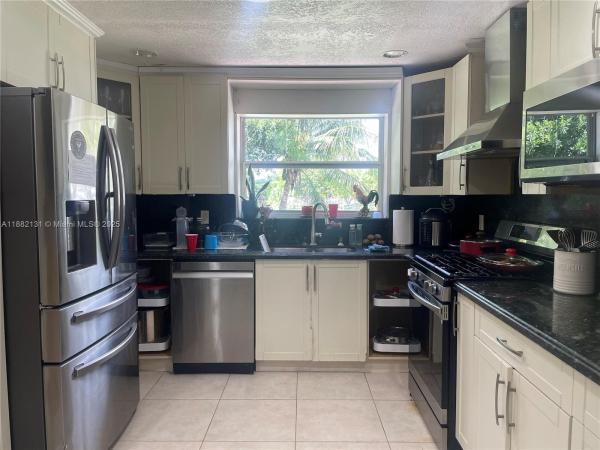 Coral Park Estates, 9361 SW 16th St, Westchester, Florida 33165, image 3