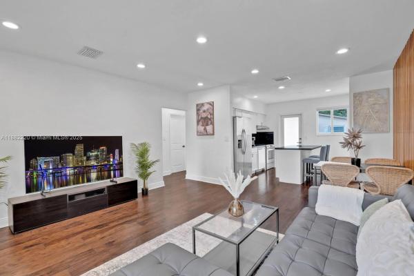 1001 NE 110th St, Biscayne Park, Florida 33161, image 1