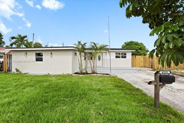 Twin Lakes South, 4131 NW 13th Ave, Oakland Park, Florida 33309, image 1