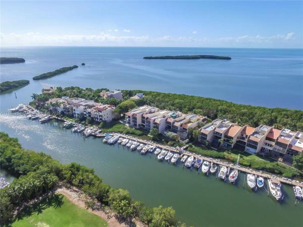 Paradise Point, 5863 Paradise Point Dr, Palmetto Bay, Florida 33157, image 2