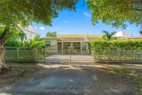 Silver Bluff Estates, 2530 SW 27th St, Miami, Florida 33133, image 1