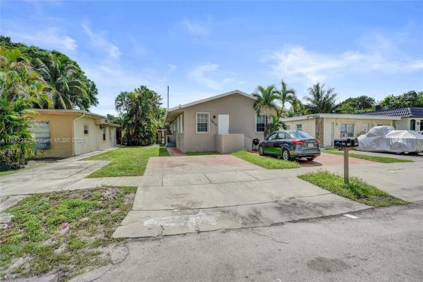 Hollywood Beach Heights, 5606 Hayes St #2, Hollywood, Florida 33021, image 1