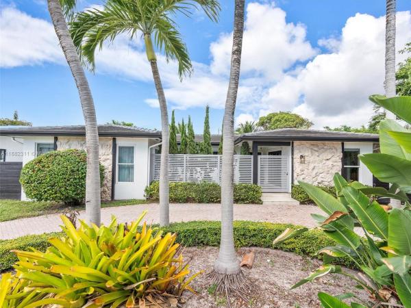11407 N Bayshore Dr, North Miami, Florida 33181, image 3