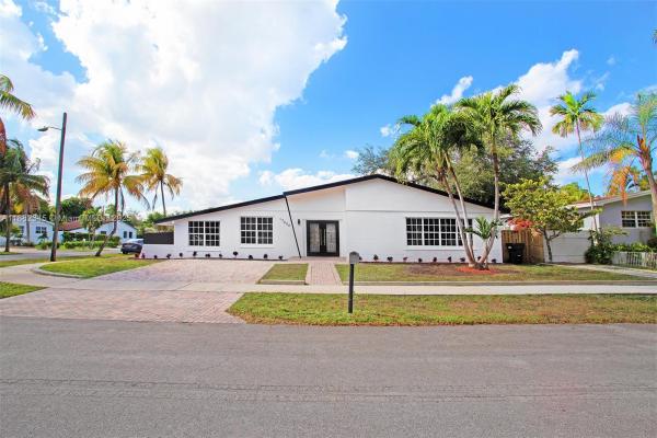 17600 NE 2nd Ct, Miami, Florida 33162, image 1