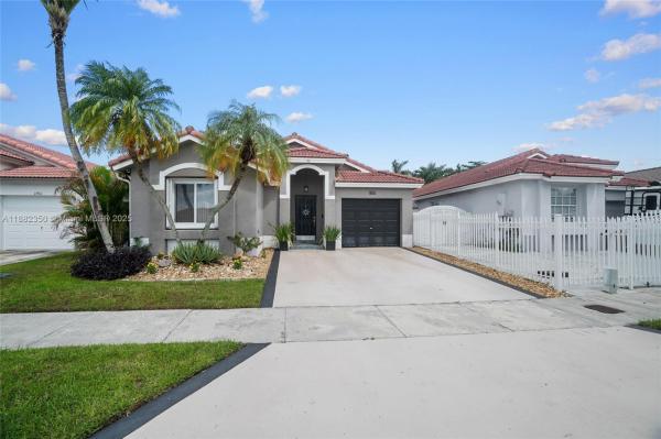 17707 SW 142nd Ct, Unincorporated Dade County, Florida 33177, image 1