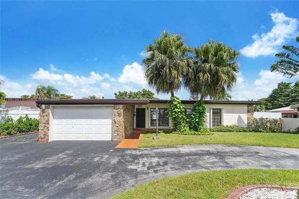 Westhaven Heights, 1015 W 64th St, Hialeah, Florida 33012, image 1