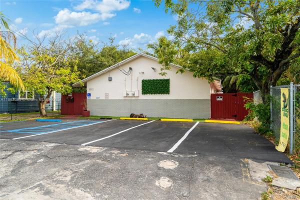 Middle River Terrace, 1112 NE 5th Ave, Fort Lauderdale, Florida 33304, image 1