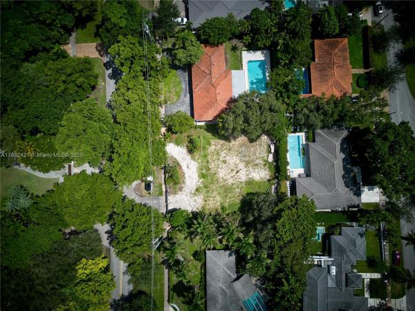 Riviera, 6810 Granada Blvd, Coral Gables, Florida 33146, image 1