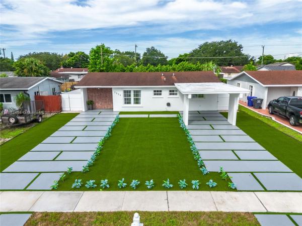 Driftwood Estates, 3024 N 73rd Ter, Hollywood, Florida 33024, image 3