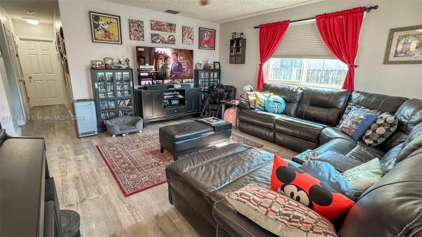 Hialeah Park, 683 SE 6th Pl, Hialeah, Florida 33010, image 2