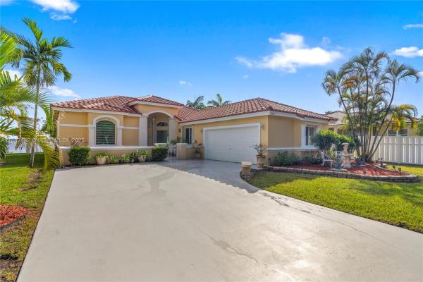 Keystone Lake, 2339 NW 195th Ave, Pembroke Pines, Florida 33029, image 1