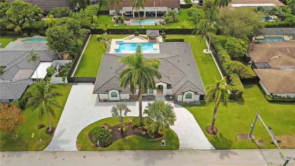 10240 SW 124th St, Unincorporated Dade County, Florida 33176, image 1