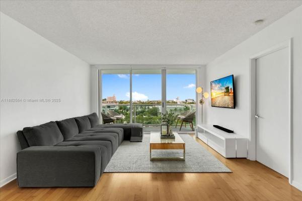 The Floridian, 650 West Ave #704, Miami Beach, Florida 33139, image 1