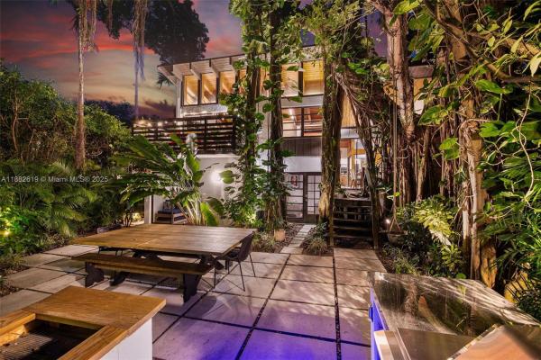 Utopia, 4141 Pamona Ave, Miami, Florida 33133, image 1