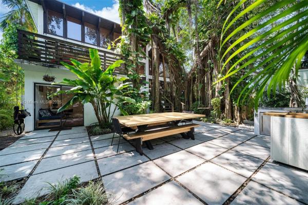 Utopia, 4141 Pamona Ave, Miami, Florida 33133, image 3