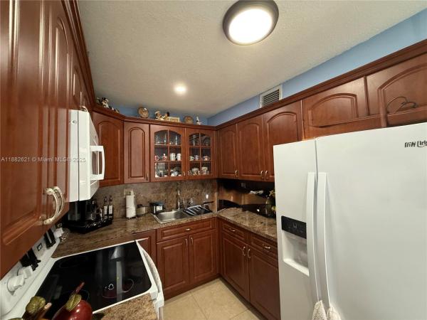 Mile, 1560 W 46 St #229, Hialeah, Florida 33012, image 1