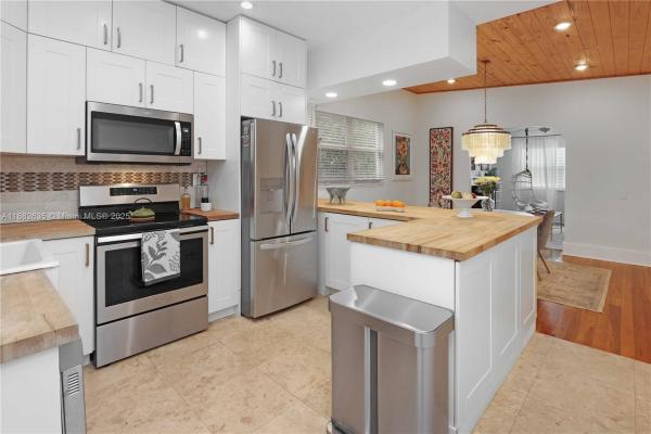 Hollywood Lakes, 1648 Adams St, Hollywood, Florida 33020, image 1