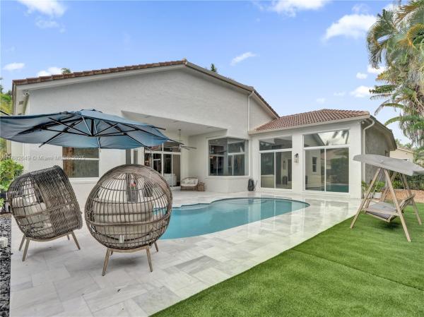 Eagle Run, 2496 Eagle Run Dr, Weston, Florida 33327, image 2