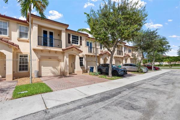 Tuscany Village, 12935 SW 135th Ter, Three Lakes, Florida 33186, image 3