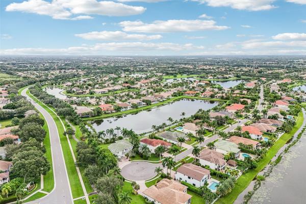 Grande Bay Estates, 11759 Paradise Cove Ln, Wellington, Florida 33449, image 3