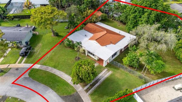 Westwood Lakes Residential, 10950 SW 53rd Dr, Westwood Lakes, Florida 33165, image 2