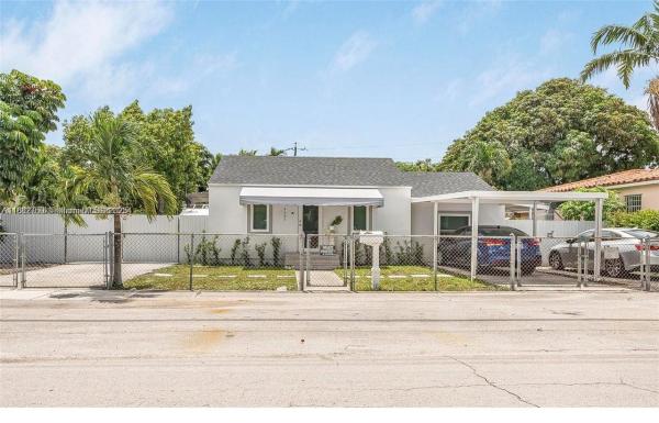 Ingleside Park, 4590 E 9th Ct, Hialeah, Florida 33013, image 2