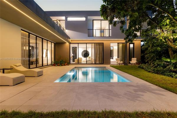 Carolina Park, 2189 SW 24th Ter, Miami, Florida 33145, image 3