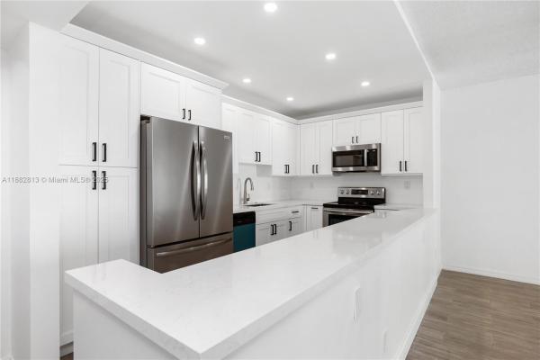 Oceanview B, 19380 Collins Ave #911, Sunny Isles Beach, Florida 33160, image 1