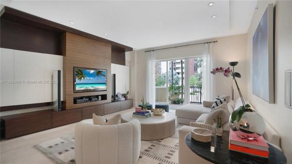 Valencia Grande, 642 Valencia Ave #207, Coral Gables, Florida 33134, image 1