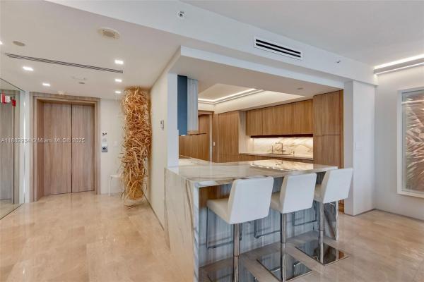 Il Villaggio On South Beach, 1455 Ocean Dr #811, Miami Beach, Florida 33139, image 2