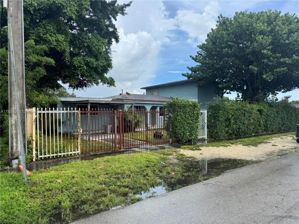 Linden Gardens, 825 E 35th St, Hialeah, Florida 33013, image 1