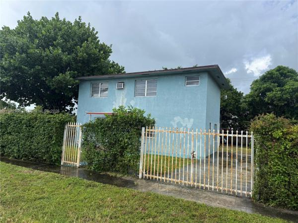 Linden Gardens, 825 E 35th St, Hialeah, Florida 33013, image 2