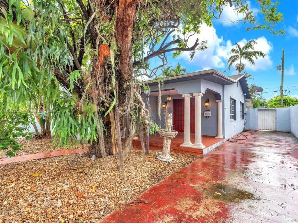 Grapeland Heights, 3680 NW 16th St, Miami, Florida 33125, image 1