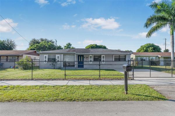 Larkdale Lake Estates, 3240 NW 17th St, Lauderhill, Florida 33311, image 1