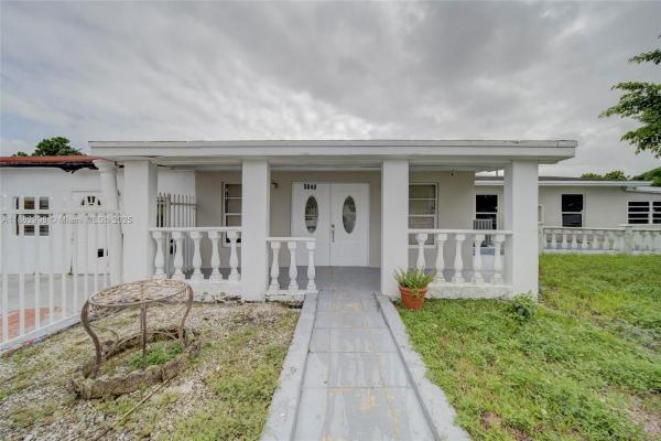 5040 NW 197th St, Miami Gardens, Florida 33055, image 1