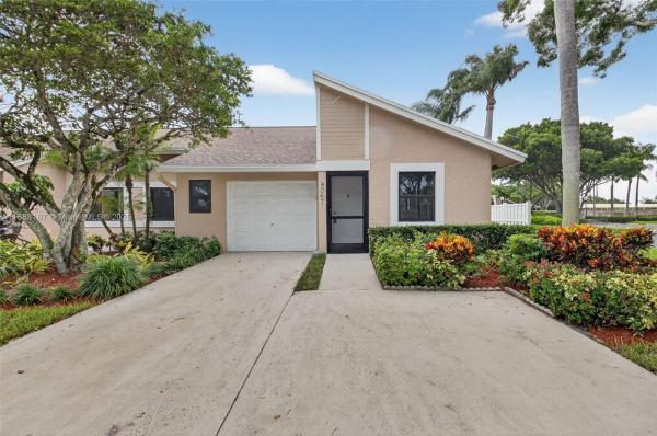 Eastgate At Whisper Walk, 8067 Summerbreeze Ln, Boca Raton, Florida 33496, image 1
