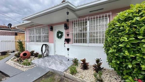 Rogers, 1801 NW 5th St, Miami, Florida 33125, image 3