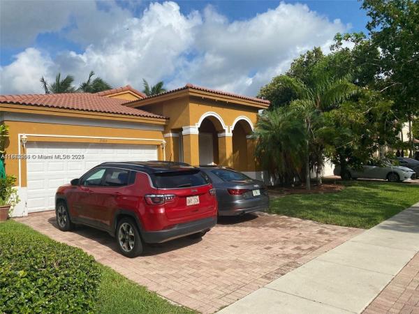 2106 NE 40th Ave, Unincorporated Dade County, Florida 33033, image 1