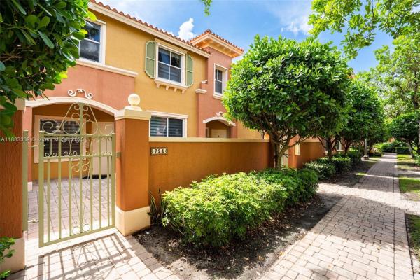 Hampton Isles, 724 SW 106th Ave #2010, Pembroke Pines, Florida 33025, image 1